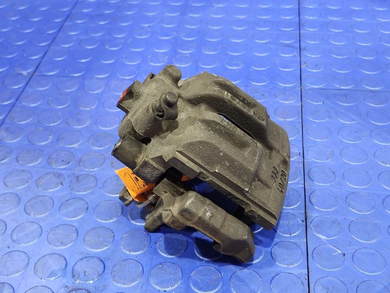 2008 BMW 128i Caliper