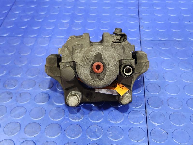 2008 BMW 128i Caliper