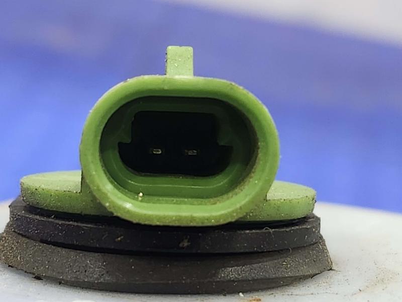 2014 Dodge Challenger Washer Bottle