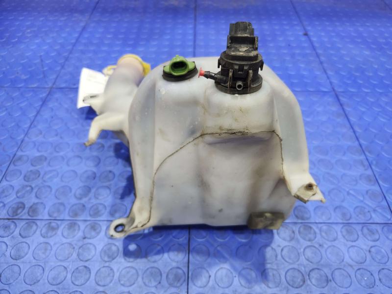 2014 Dodge Challenger Washer Bottle