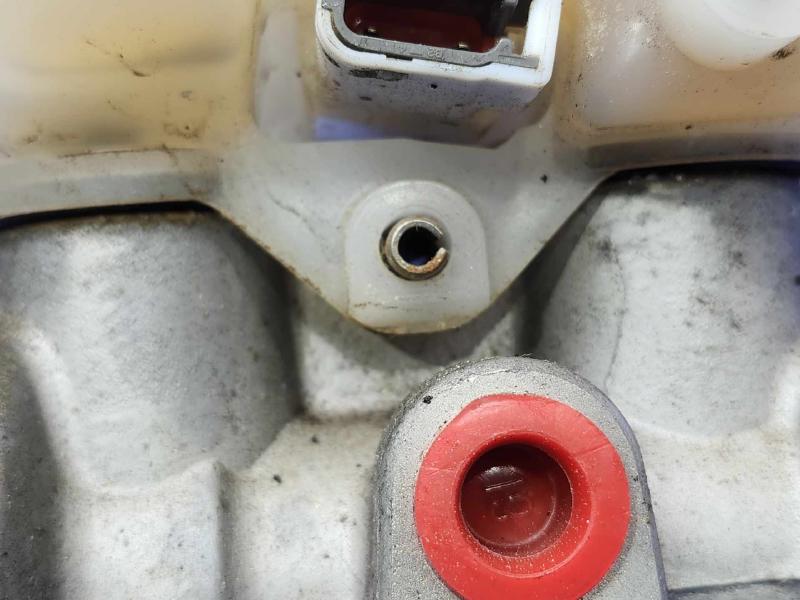 2015-2017 Subaru Outback Legacy 2.5L CVT Brake Master Cylinder Assembly OEM 26449FJ010