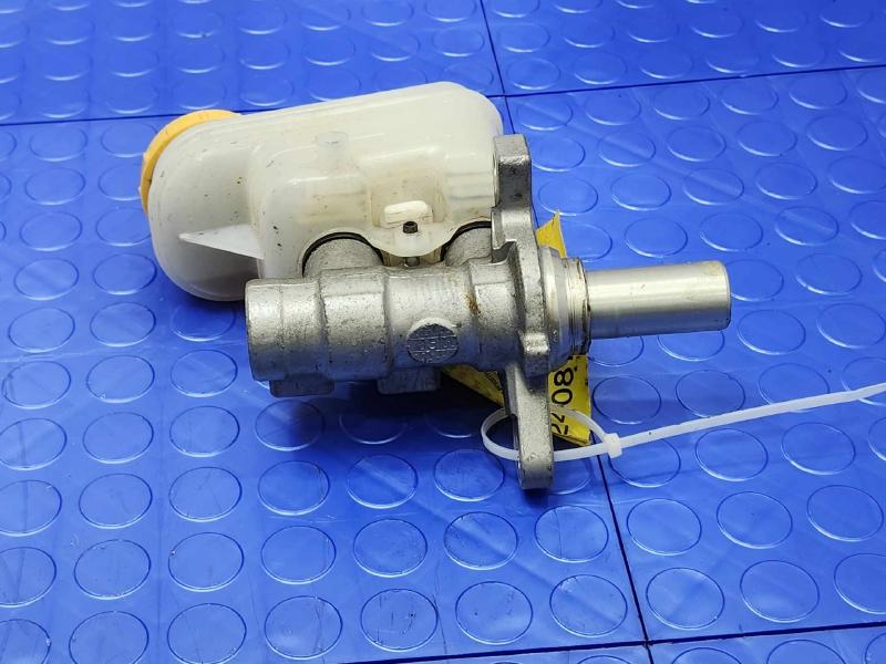 2015-2017 Subaru Outback Legacy 2.5L CVT Brake Master Cylinder Assembly OEM 26449FJ010