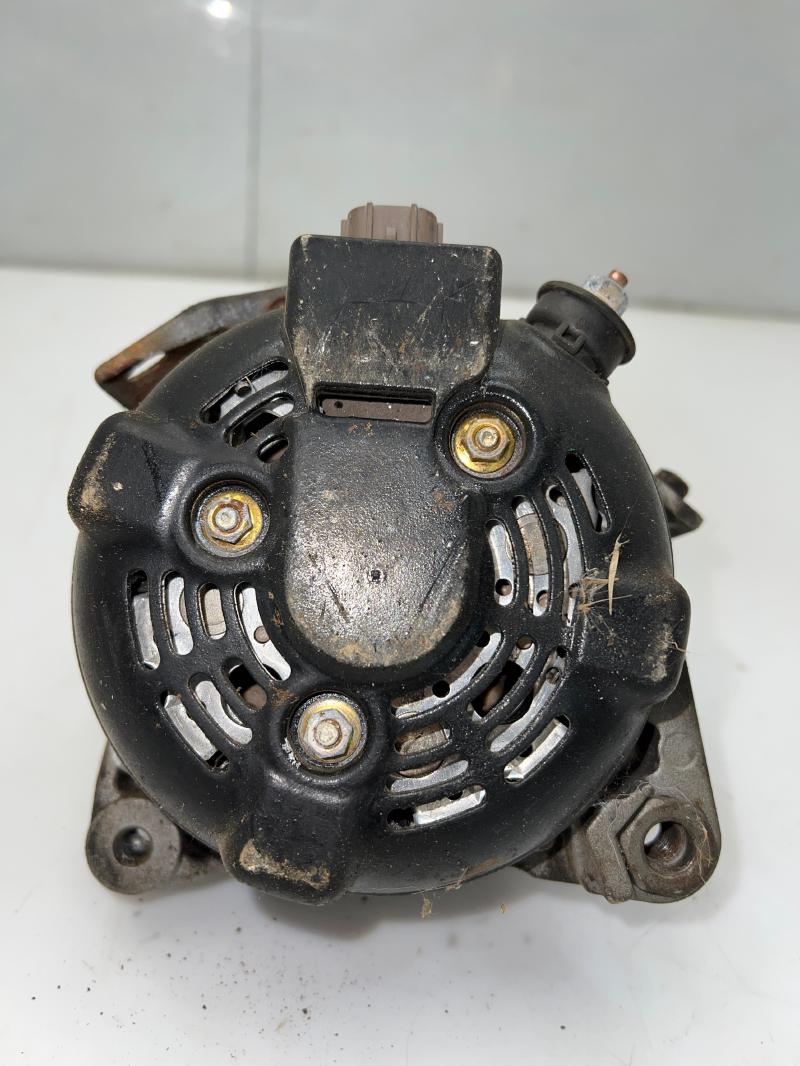 2004 2005 Toyota Rav4 Alternator Assembly 100 Amp OEM 2706028260