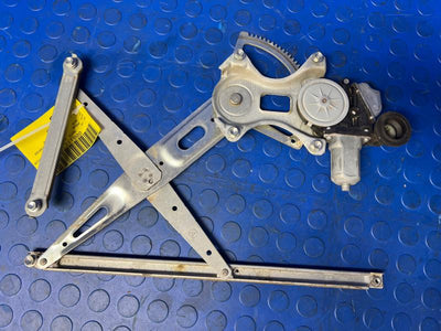2010 Toyota Prius Front Door Regulator