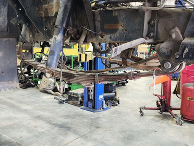 1988-1993 Isuzu NPR 3.9L Diesel OEM 7 Leaf Front Leaf Spring Assembly Genuine