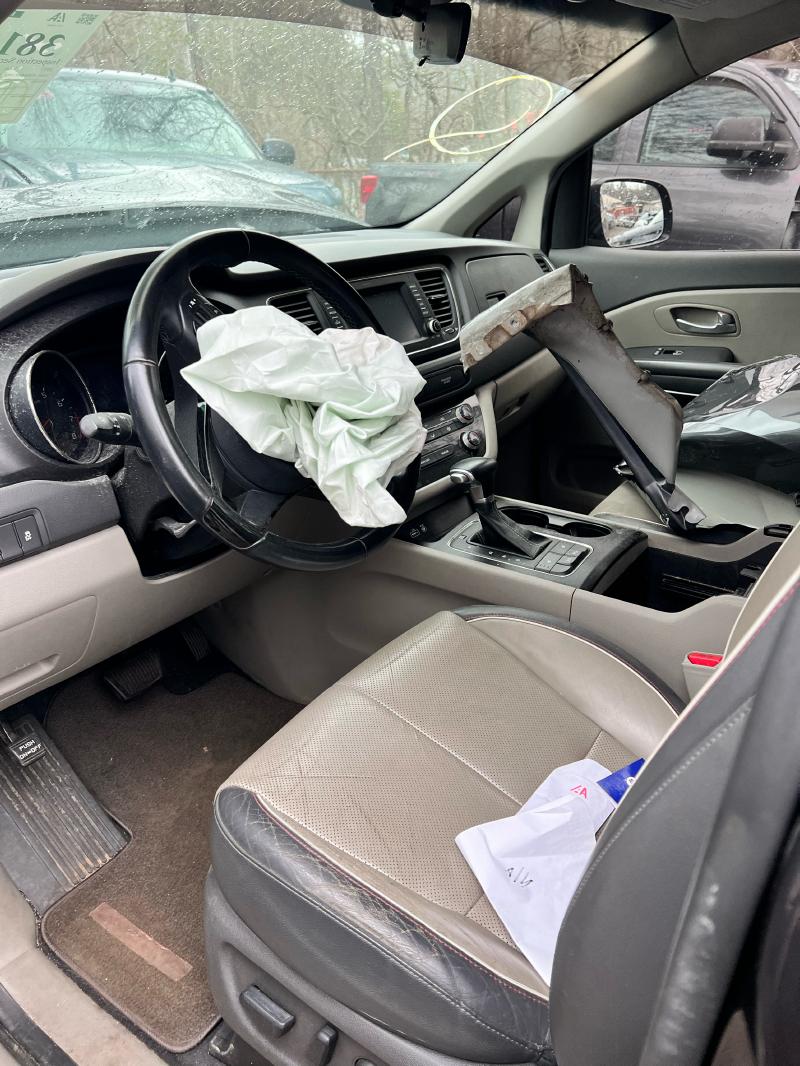 2017 Kia Sedona Rear Door