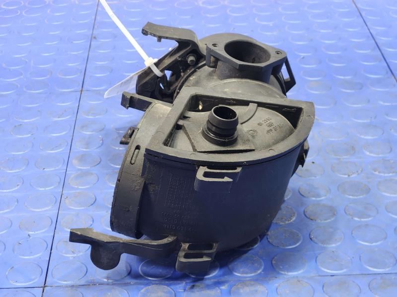 2006 Mercedes CLS-Class Air Intake Tube/Resonator