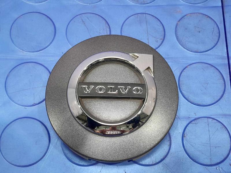 2018 Volvo S90 Center Cap