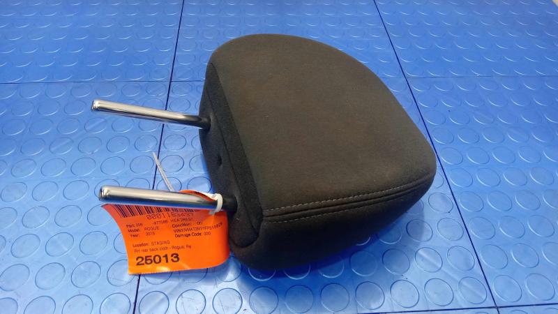 2015 Nissan Rogue Headrest