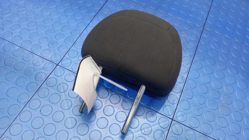 2015 Nissan Rogue Headrest