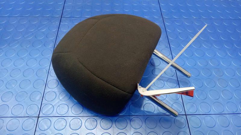 2015 Nissan Rogue Headrest