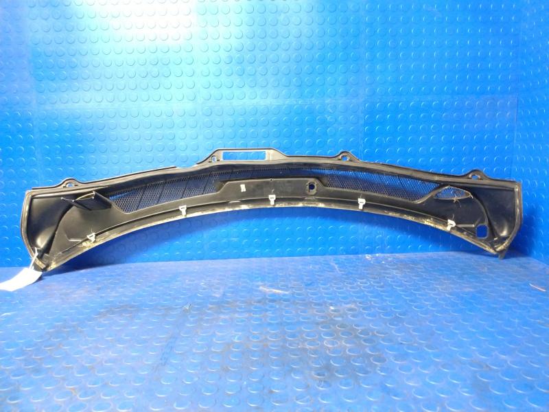 2003 - 2014 Volvo XC90 Cowl Grille Assembly OEM 30754348