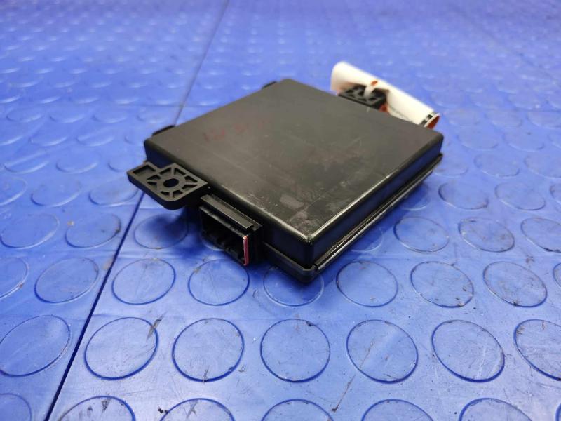 2018 Jeep Compass Recevier Hub Control Module Genuine OEM Part 68286842AD