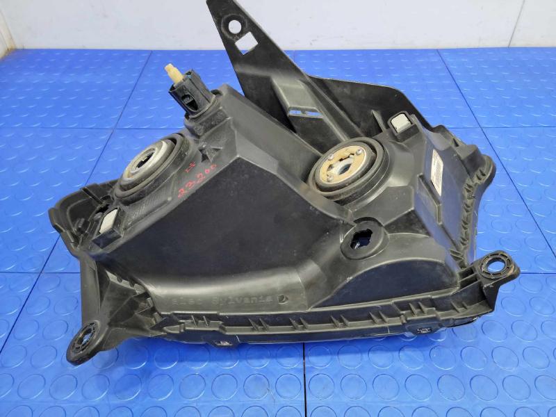 2012 Dodge Durango Headlamp Assembly