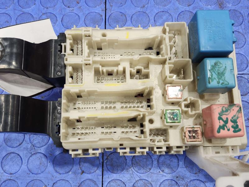 2011 Toyota Corolla Cabin Fuse Box