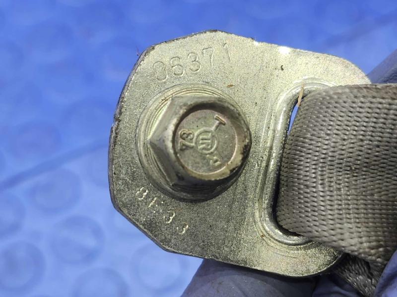 2008 Infiniti G35 Rear Seat Belt