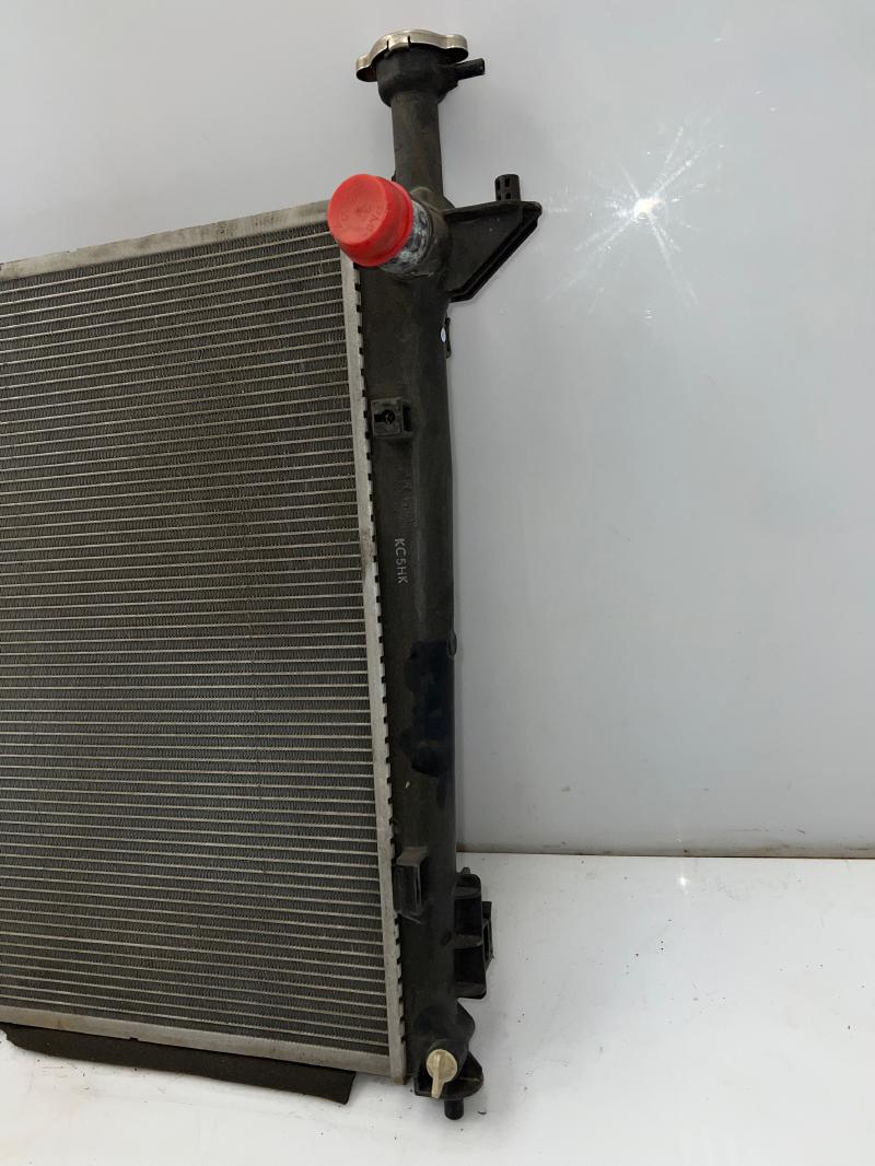 2016 Kia Sedona Radiator