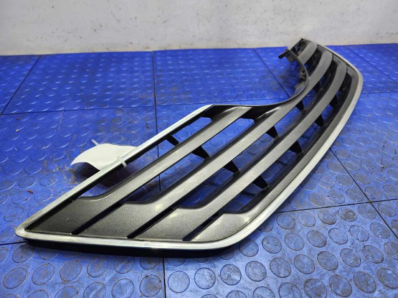 2007 Toyota Camry Grille