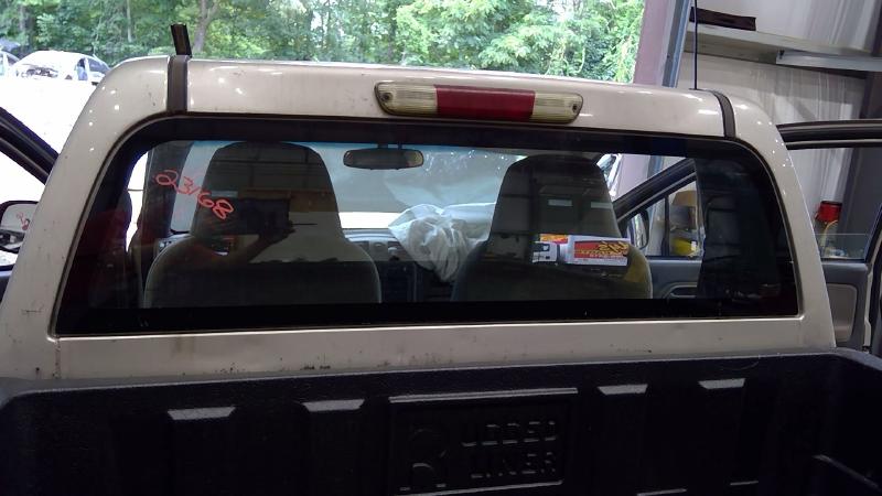 2004 Chevrolet Colorado Back Glass/Window