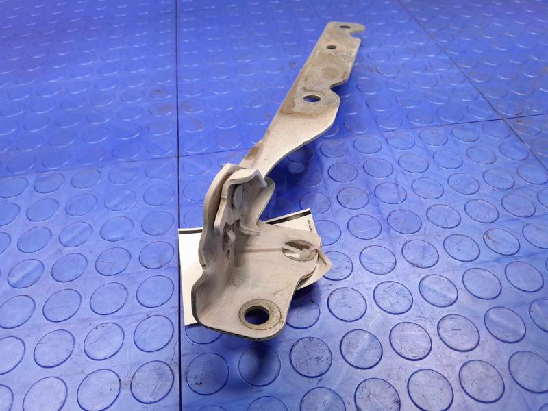 2011 Ford F-250 Super Duty Hood Hinge