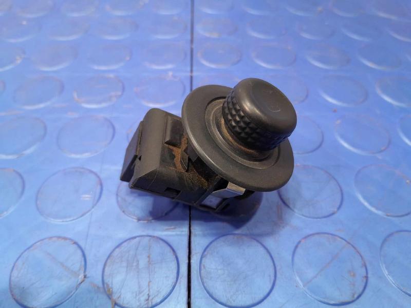 2013 Ford F-150 Door Switch Front