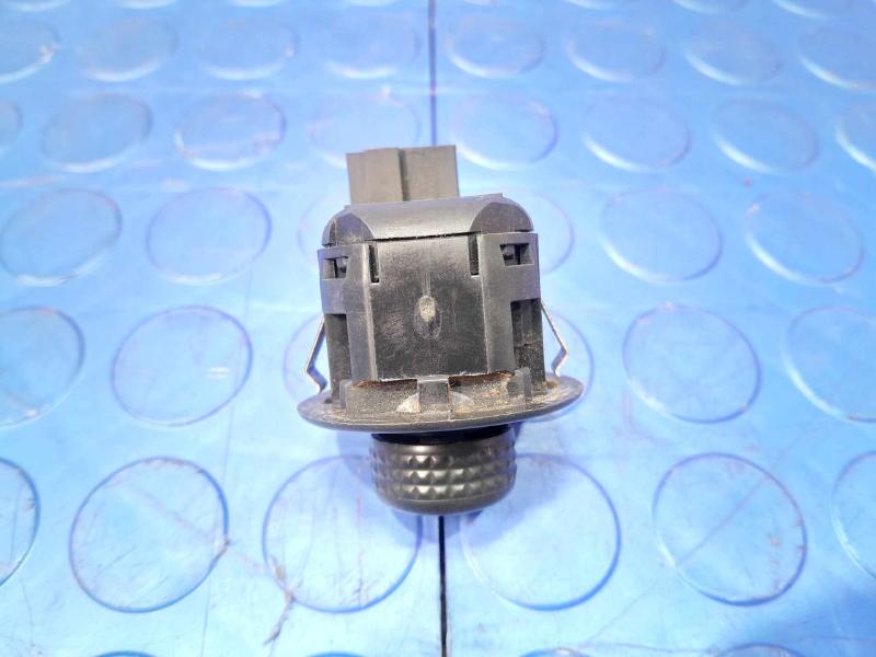 2013 Ford F-150 Door Switch Front