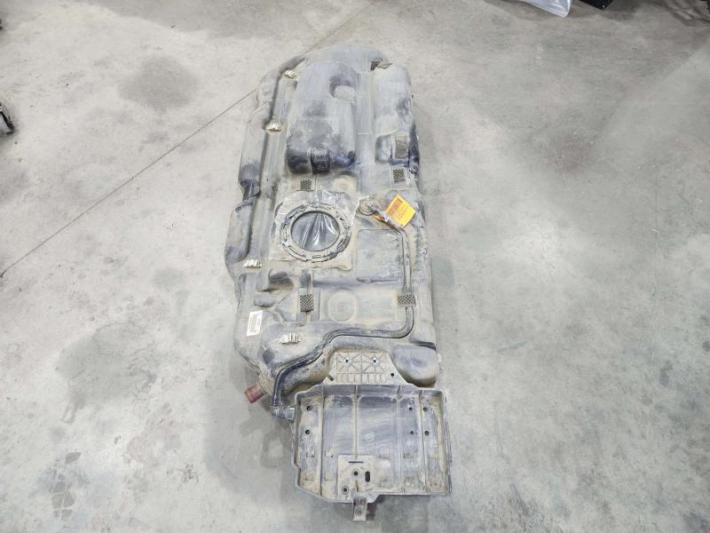 2015-2016 Kia Sedona OEM Fuel Tank Gas Tank Assembly 21.5 Gallon 31150A9500