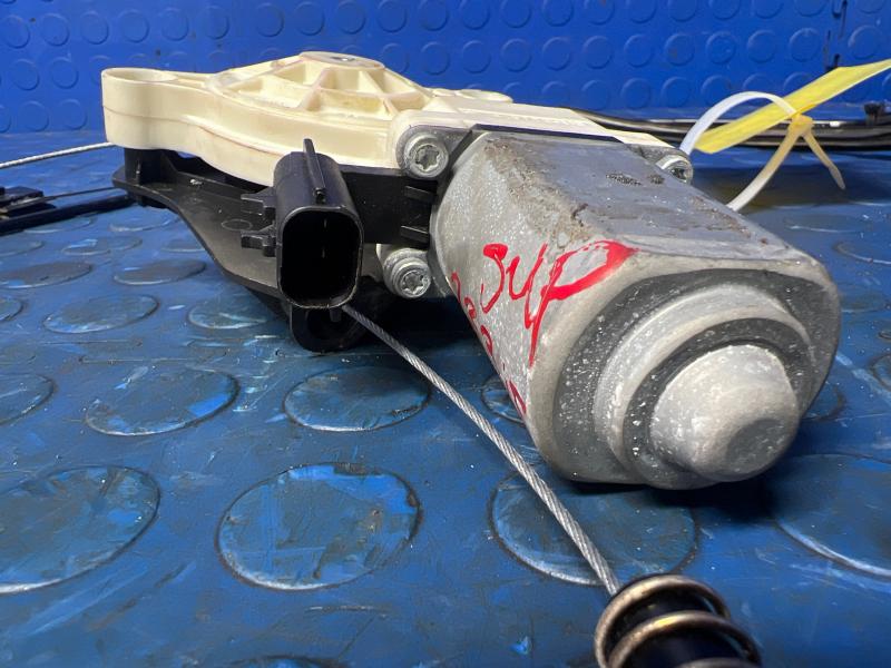 2014 Ram 1500 Back Glass Regulator