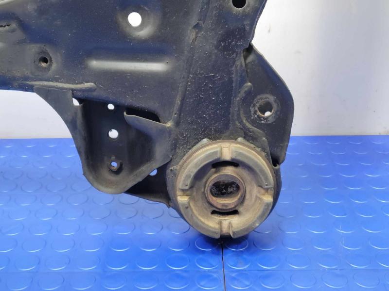 2009 Toyota Camry Crossmember/Cradle/Undercarria