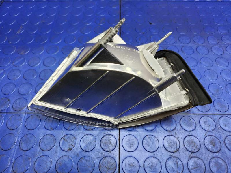 1995 Ford Thunderbi Headlamp Assembly