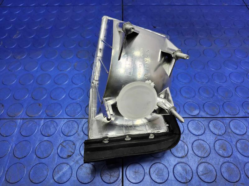 1995 Ford Thunderbi Headlamp Assembly