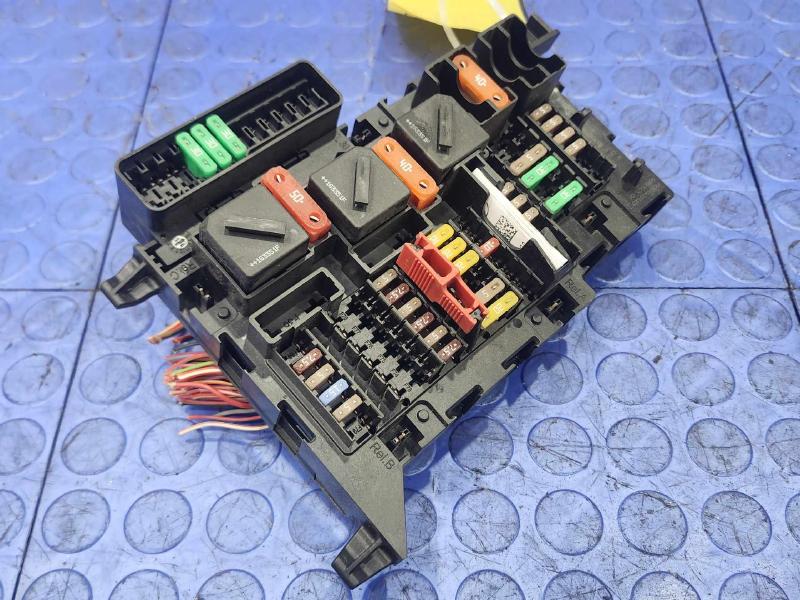 2017 MINI Cooper Engine Fuse Box