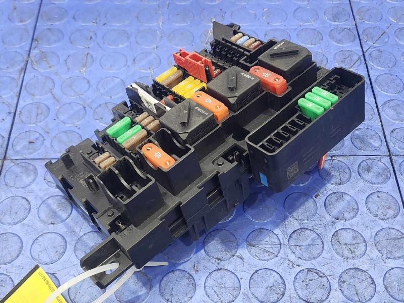 2017 MINI Cooper Engine Fuse Box