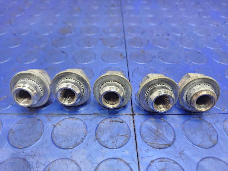 2017 Mitsubishi Outlander Lug Nuts