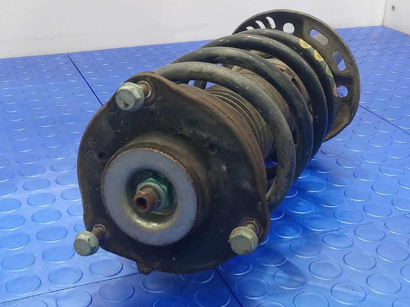 2006 Volkswagen Passat Strut Assembly