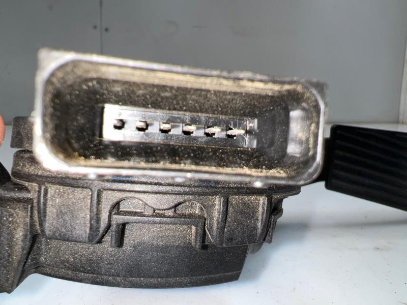 2012 Chevrolet Volt Pedal Assembly