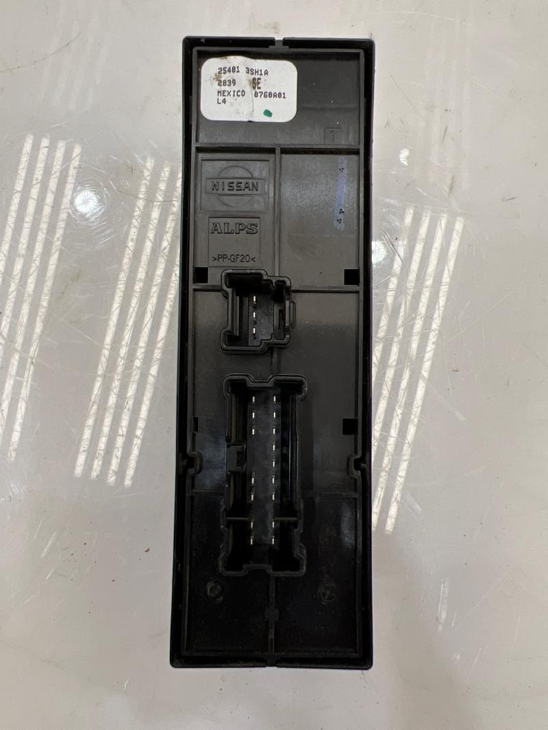 2013 - 2019 Nissan Sentra Master Window Switch Assembly OEM 254013SH1A