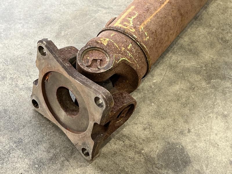 2011 Ford Expedition Rear Drive Shaft