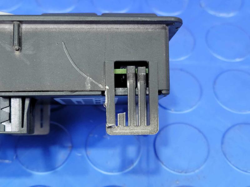 2010 Land Rover Range Rov Headlight Switch (Dash Mtd)