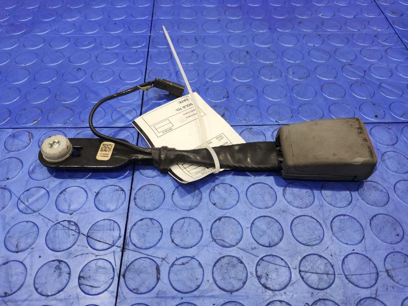 2017 Chevrolet Silverado 2500 Front Seat Belt