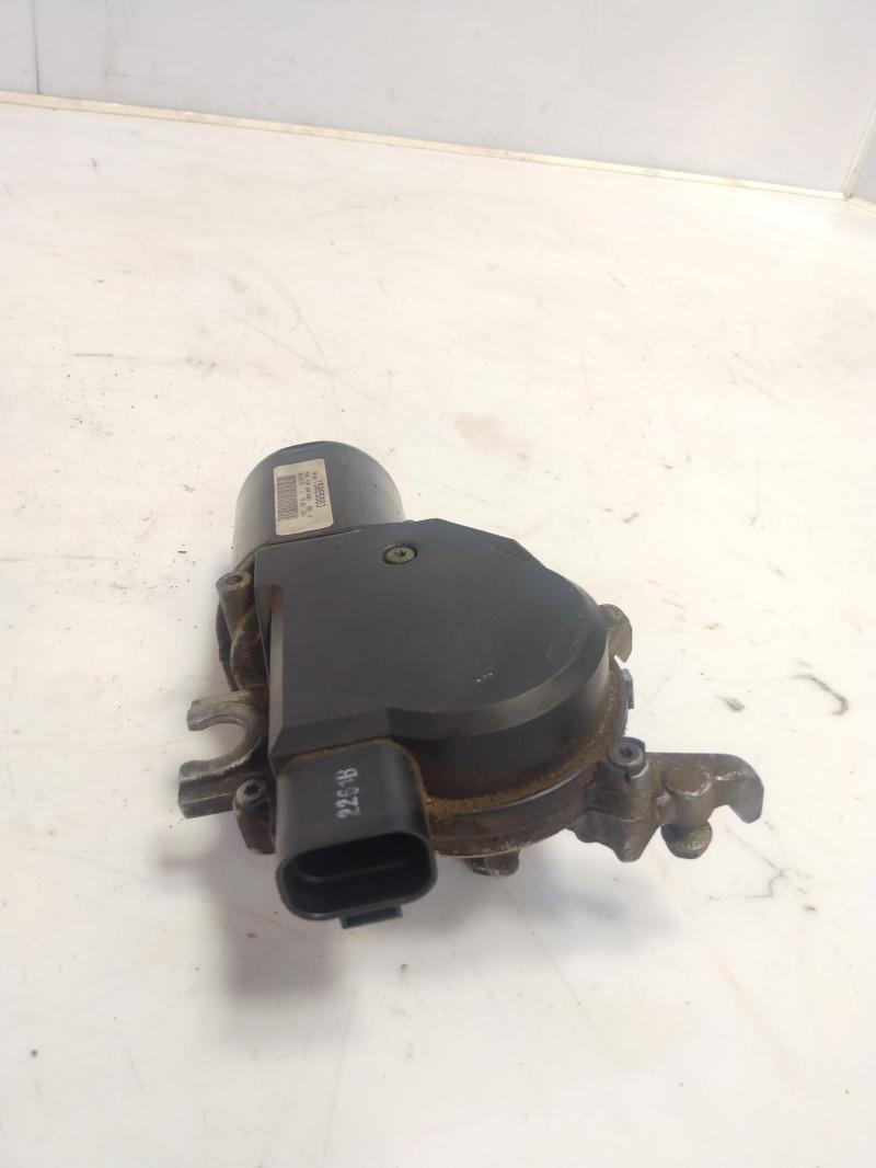 2002 GMC Sierra 2500 Wiper Motor Front