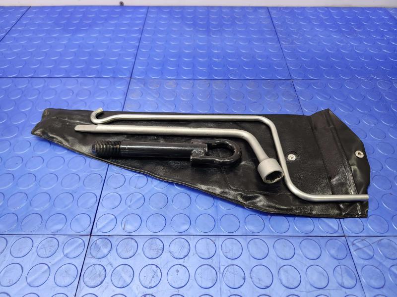 2015 Toyota Prius Jack Assembly