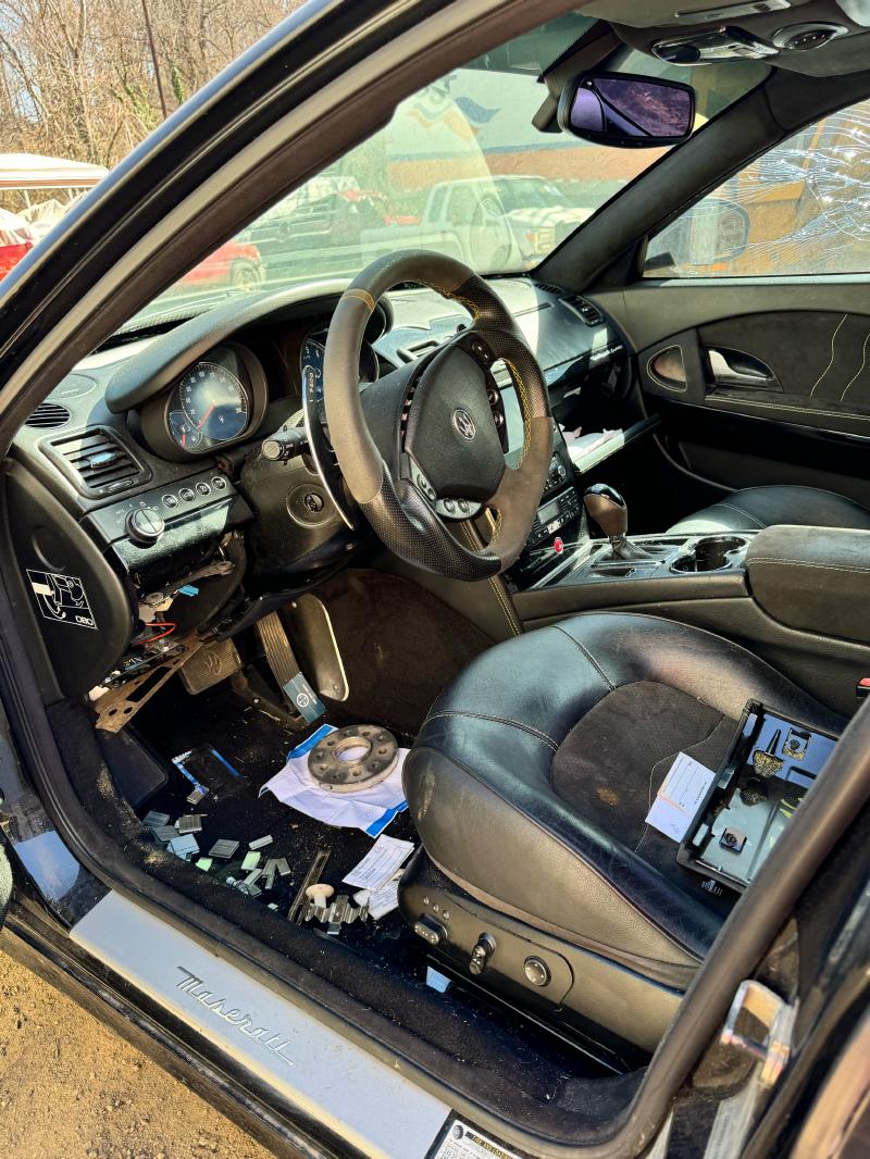 2011 Maserati Quattroporte Center Pillar