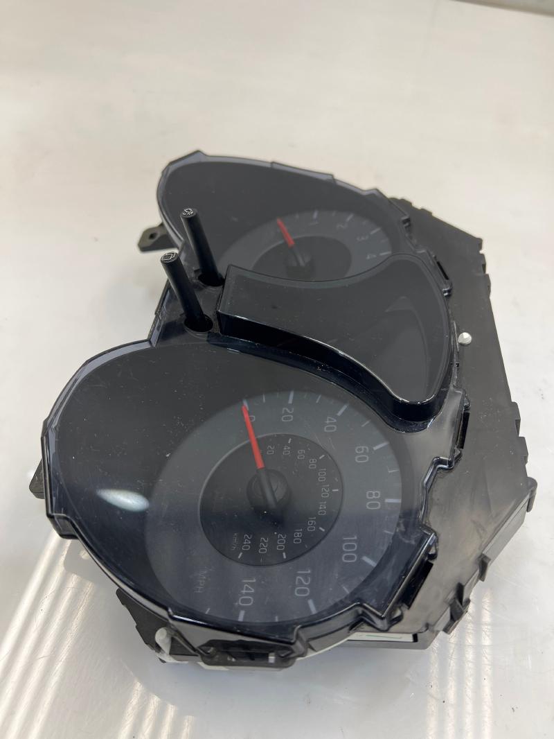 2011 Nissan Juke AWD CVT Instrument Cluster Speedometer OEM 248201KM0C