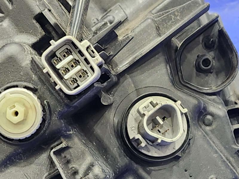 2017 Toyota Prius Headlamp Assembly