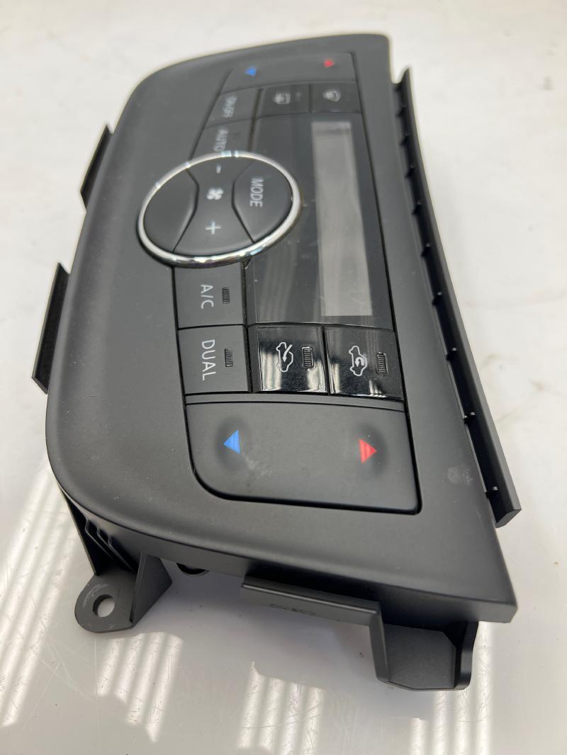 2019 Nissan Sentra Heater A/C Control