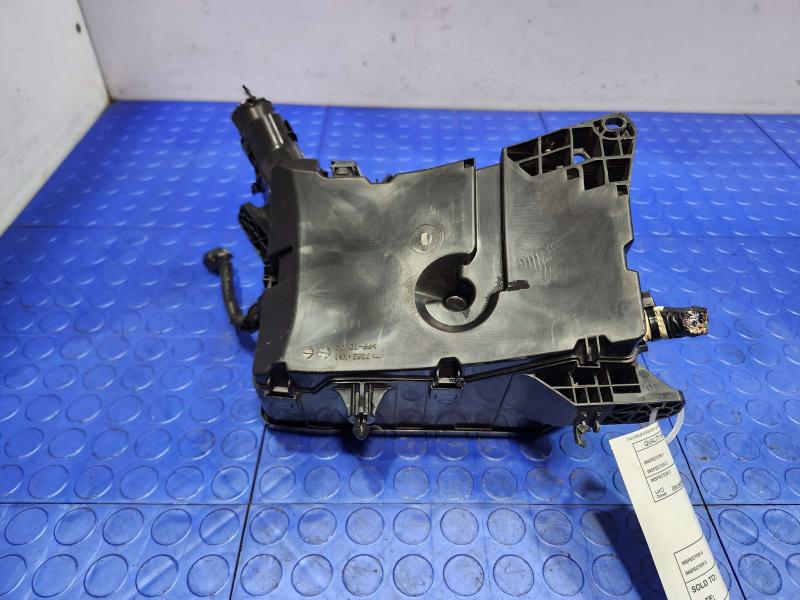 2013 Toyota Prius Engine Fuse Box