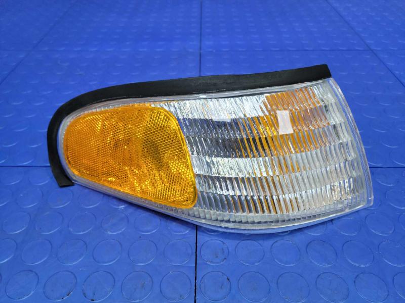 1997 Ford Mustang Fog/Mark/Park/Turn Light/Lamp