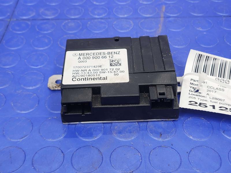 2017 Mercedes-Benz C300 W205 Fuel Pump Control Module OEM 0009006612