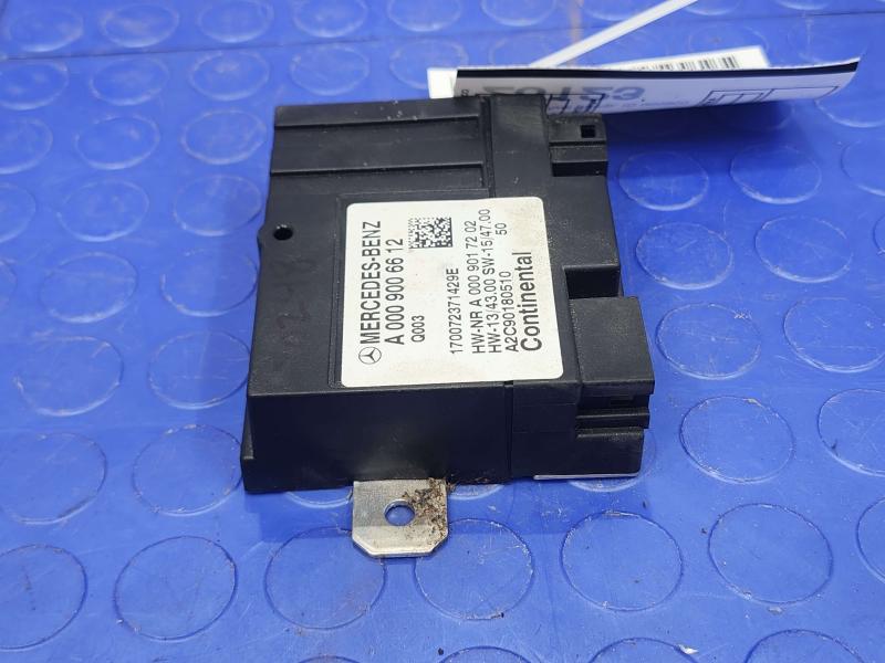 2017 Mercedes-Benz C300 W205 Fuel Pump Control Module OEM 0009006612